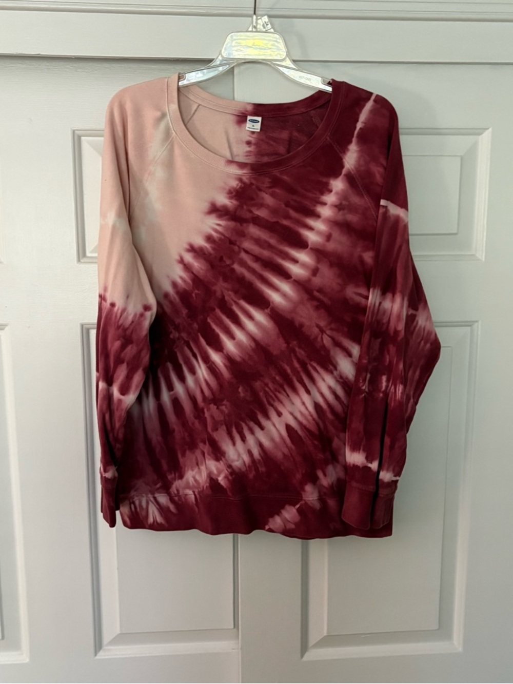 Old Navy Diagonal Tie-Dye Pullover Sweatshirt - Burgundy & Blush Pink